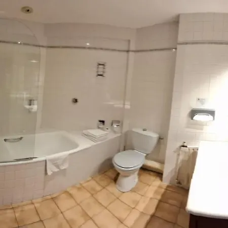 La Corniche Hotel 3*