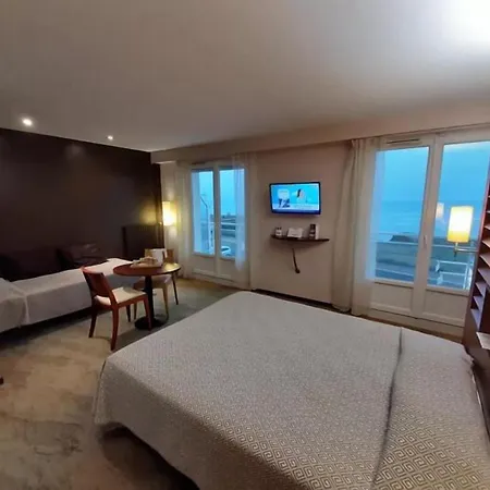 Hotel La Corniche