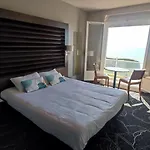 La Corniche Hotel