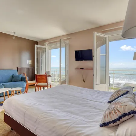 滨海酒店 3* 圣伊莱尔·德列