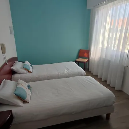 فندق La Corniche سا يْليرْ دو ري