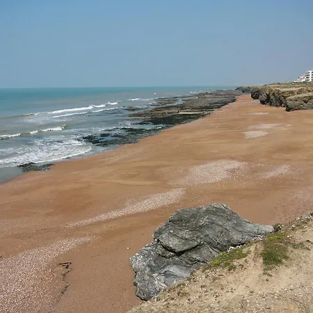 La Corniche Hotel