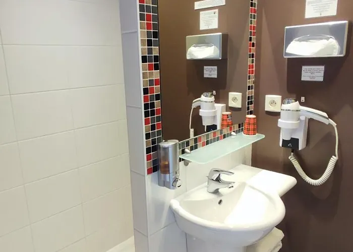 Hotel La Corniche 3*