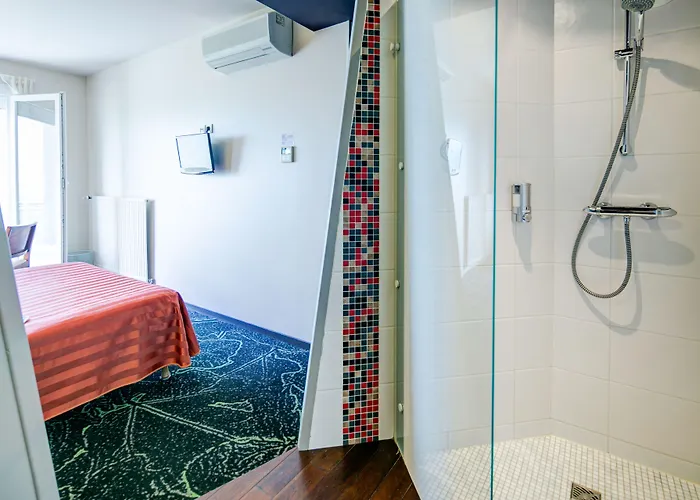 La Corniche Hotel 3*