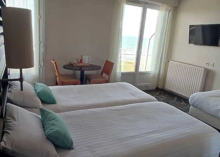 La Corniche Hotel 3*