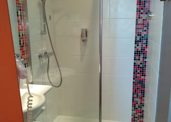 Hotel La Corniche 3*