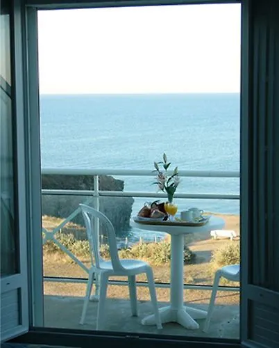 Hotel La Corniche 3*