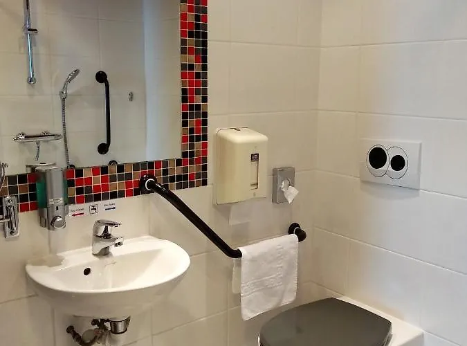 Hotel La Corniche 3*